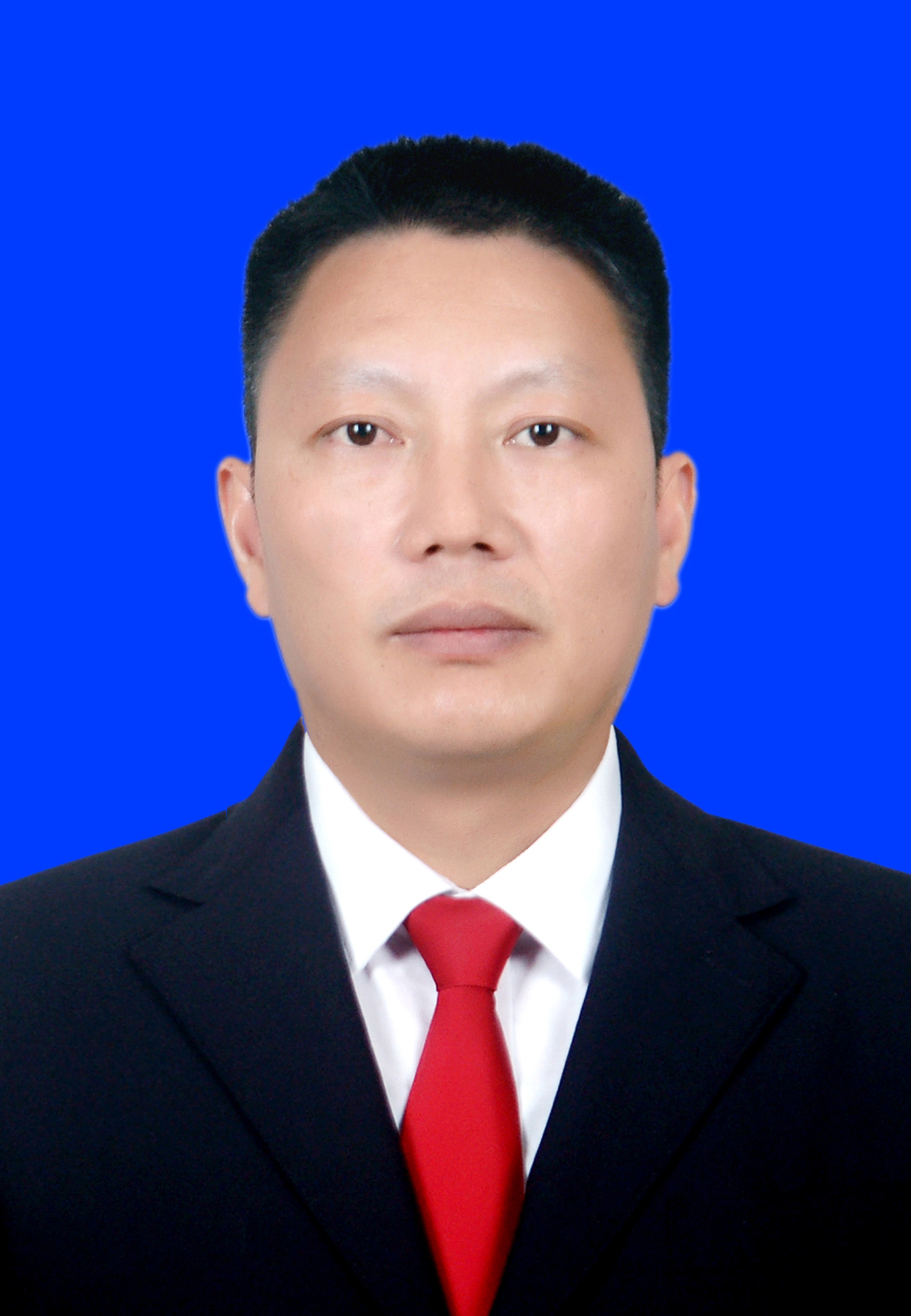 委 员：杨克能