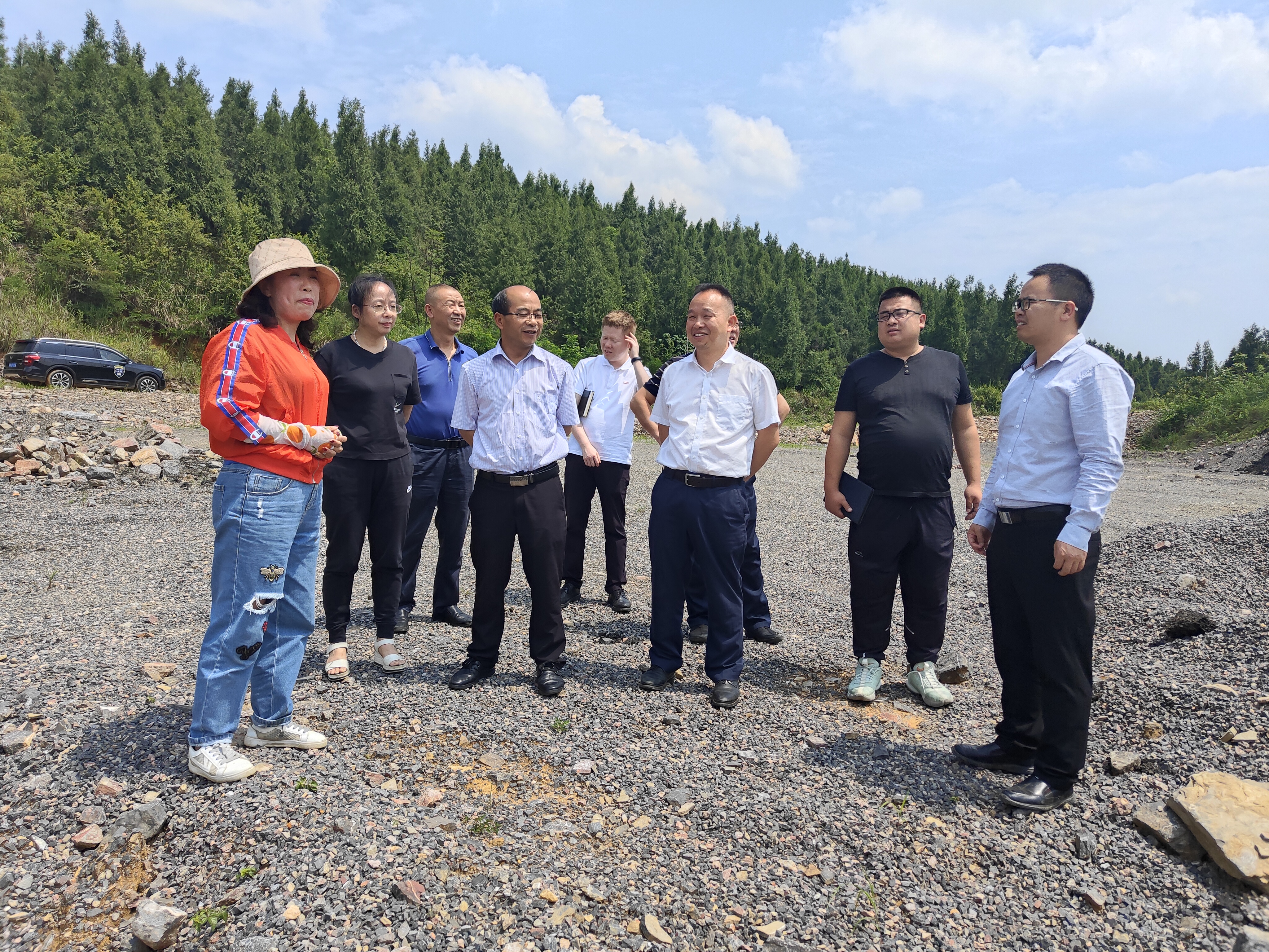 岑巩：县人大常委会对代表建议办理工作进行督办