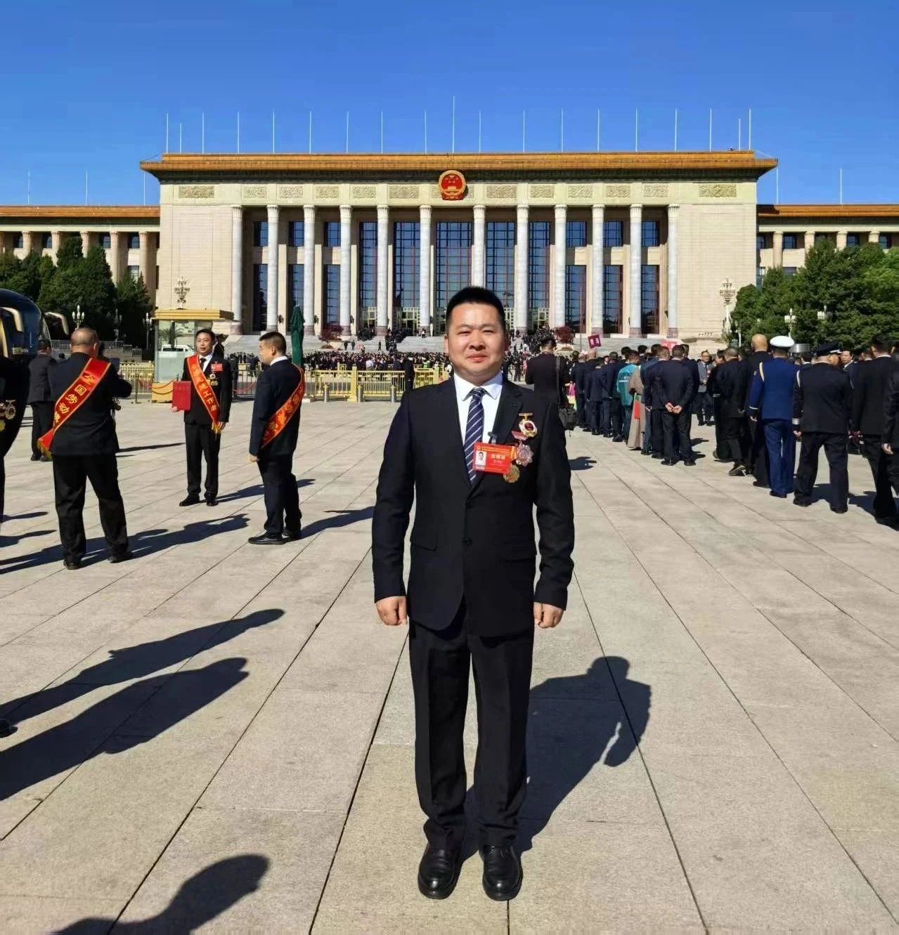 “全国劳动模范”许乃红丨人大代表引领天麻产业 联农带农共筑致富之路